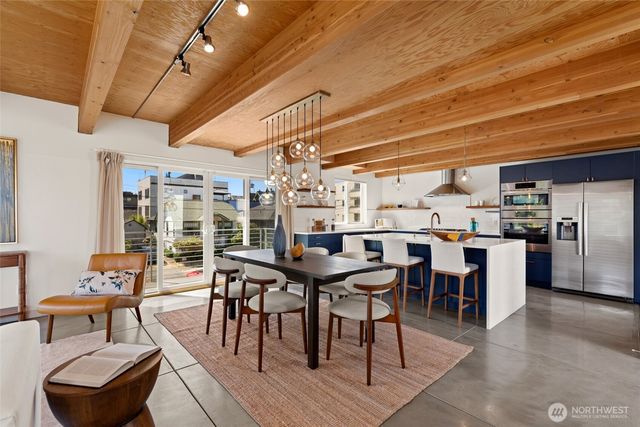 2775 59th Avenue SW, Seattle, WA 98116