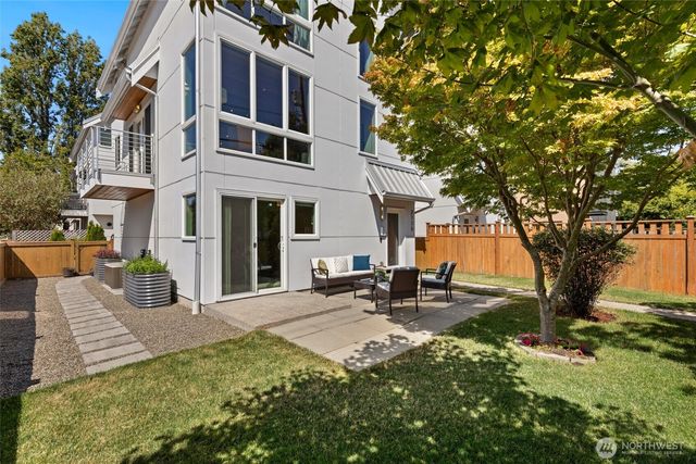 2775 59th Avenue SW, Seattle, WA 98116