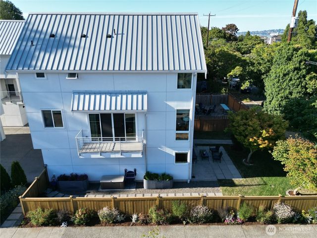 2775 59th Avenue SW, Seattle, WA 98116