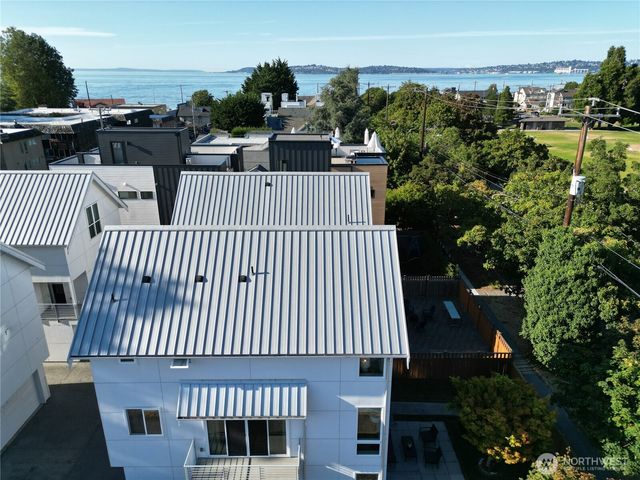 2775 59th Avenue SW, Seattle, WA 98116