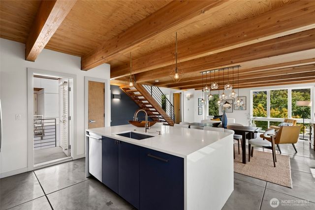 2775 59th Avenue SW, Seattle, WA 98116