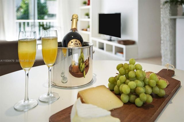 201 Jefferson Ave 2E, Miami Beach, FL 33139