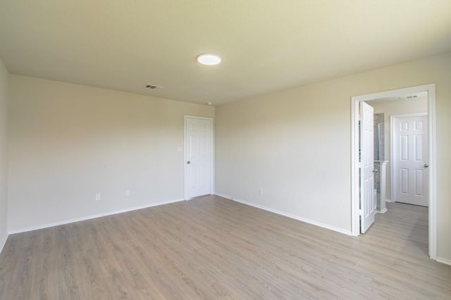 316 Pine Arbol, Buda, TX 78610