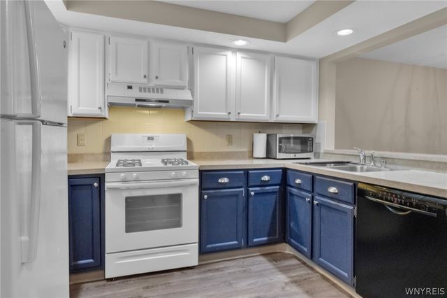 12 Northwood Drive, Lancaster, NY 14043