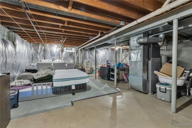 12 Northwood Drive, Lancaster, NY 14043