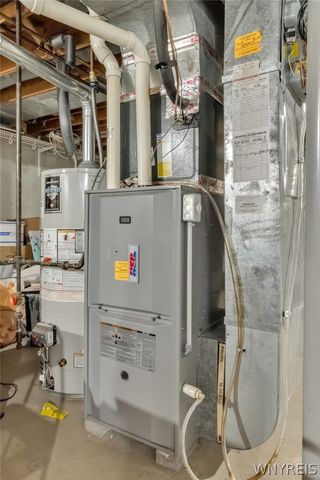 12 Northwood Drive, Lancaster, NY 14043