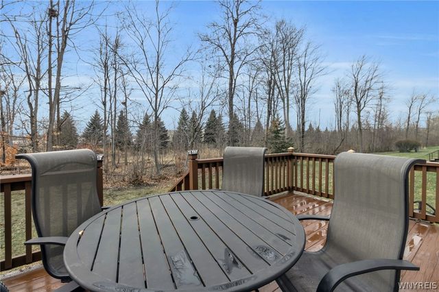 12 Northwood Drive, Lancaster, NY 14043