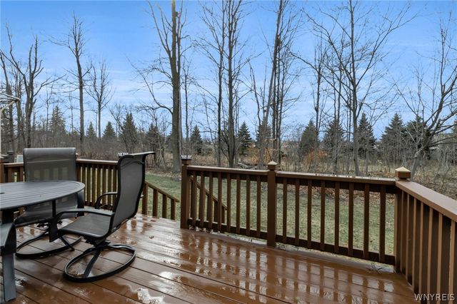 12 Northwood Drive, Lancaster, NY 14043