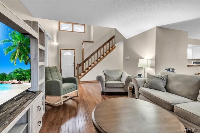 12 Northwood Drive, Lancaster, NY 14043