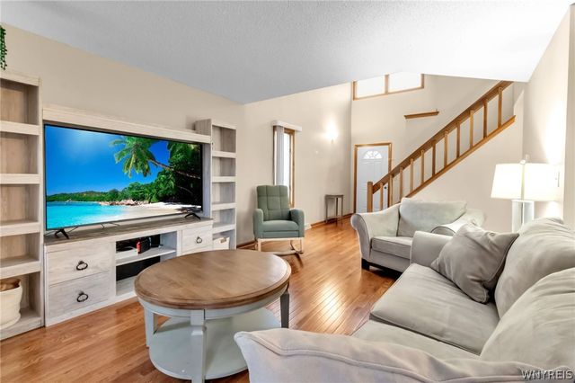 12 Northwood Drive, Lancaster, NY 14043