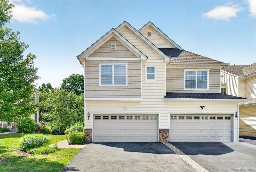 37 Meadow View Drive, Middletown, NY 10940