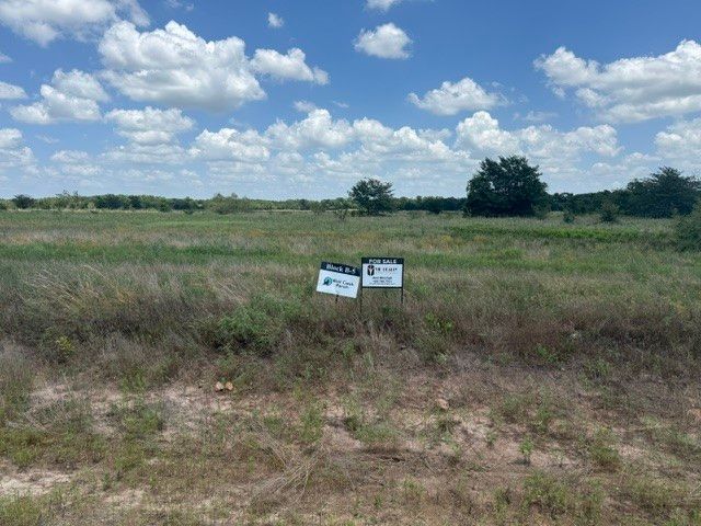 000 Channing Lane, Wills Point, TX 75169