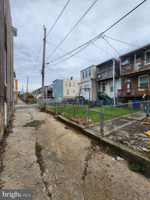 Image 12 of property listing at 3007 ERDMAN AVE, Baltimore, MD 21213