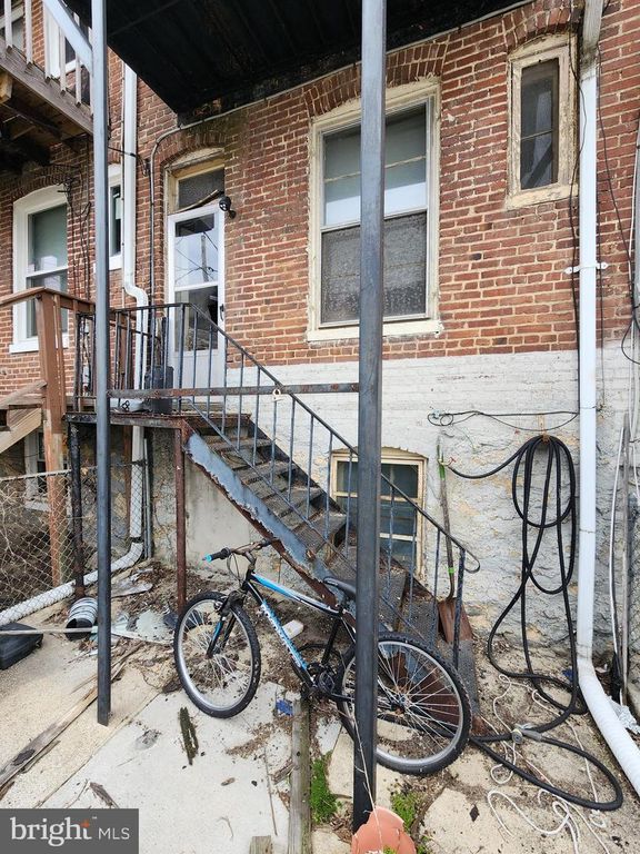 Image 16 of property listing at 3007 ERDMAN AVE, Baltimore, MD 21213