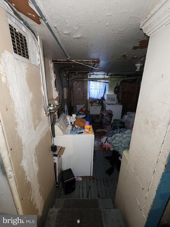 Image 54 of property listing at 3007 ERDMAN AVE, Baltimore, MD 21213
