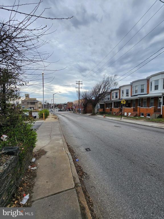 Image 9 of property listing at 3007 ERDMAN AVE, Baltimore, MD 21213
