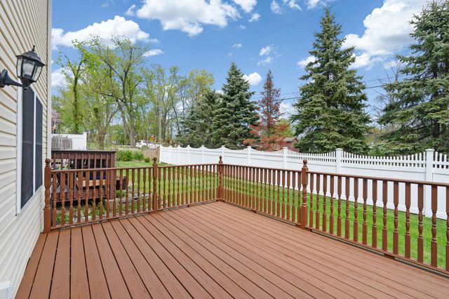 22 Pond Hill Lane, Walden, NY 12586