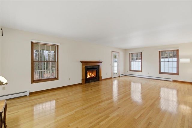 32 Cortland Lane, Bennington, VT 05201