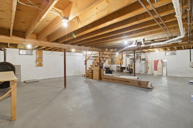 32 Cortland Lane, Bennington, VT 05201