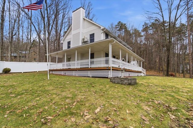 32 Cortland Lane, Bennington, VT 05201