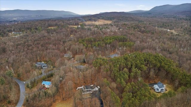 32 Cortland Lane, Bennington, VT 05201