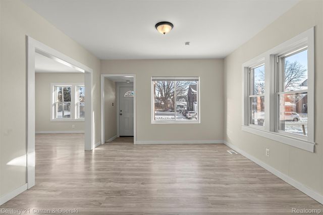 5251 Nottingham Road, Detroit, MI 48224