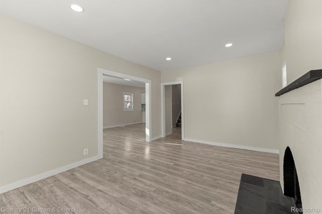 5251 Nottingham Road, Detroit, MI 48224