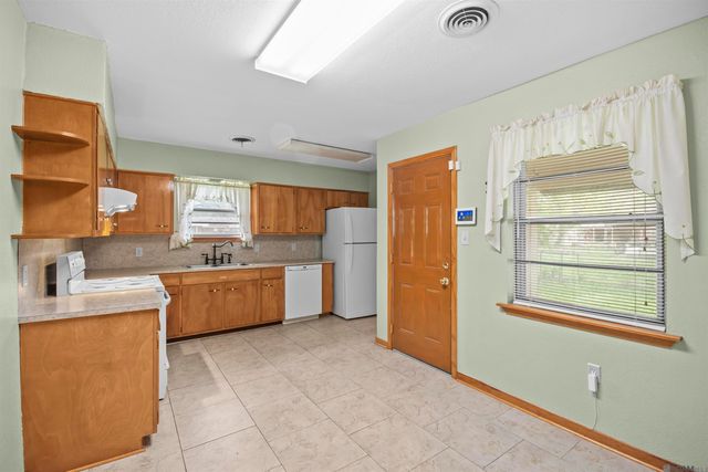 7134 Kent Dr, Baker, LA 70714