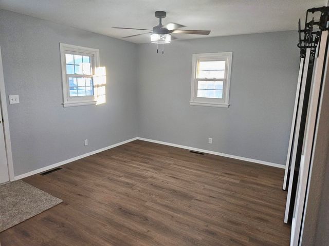 1432 S Martinson, Wichita, KS 67213