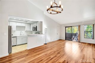 7308 Corbin Avenue G, Reseda (los Angeles), CA 91335