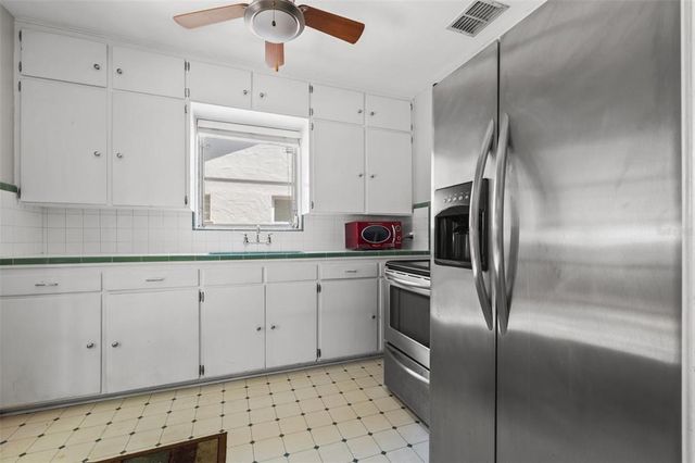 1610 15TH STREET N, St Petersburg, FL 33704