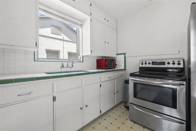 1610 15TH STREET N, St Petersburg, FL 33704