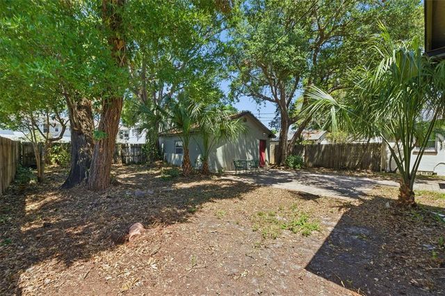 1610 15TH STREET N, St Petersburg, FL 33704