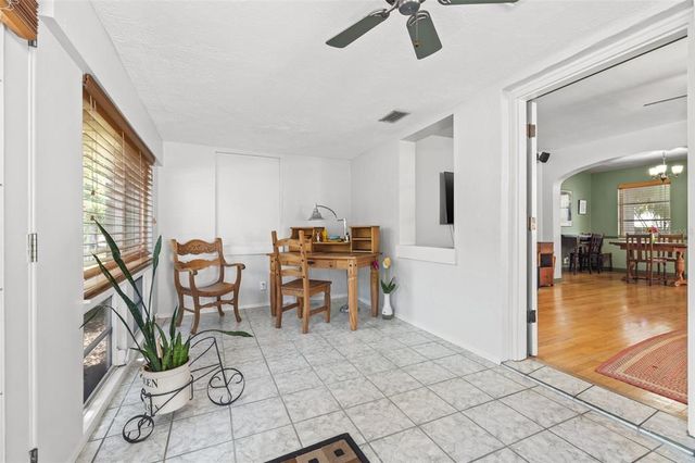 1610 15TH STREET N, St Petersburg, FL 33704