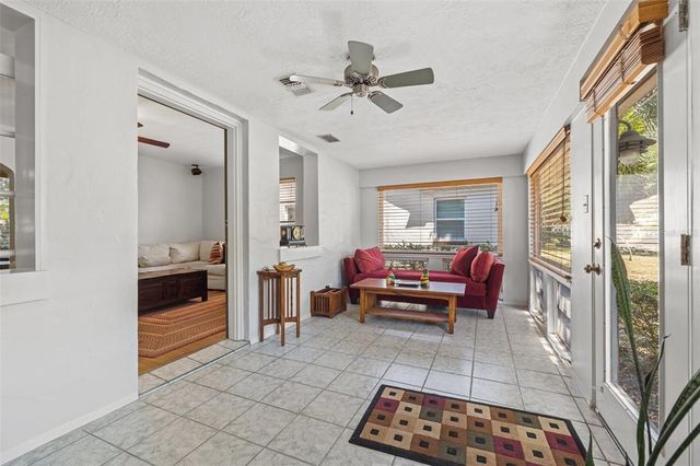 1610 15TH STREET N, St Petersburg, FL 33704