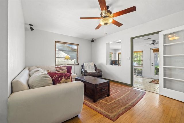 1610 15TH STREET N, St Petersburg, FL 33704