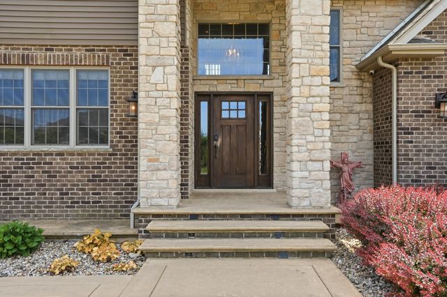 863 Sylvia Lane, Crown Point, IN 46307
