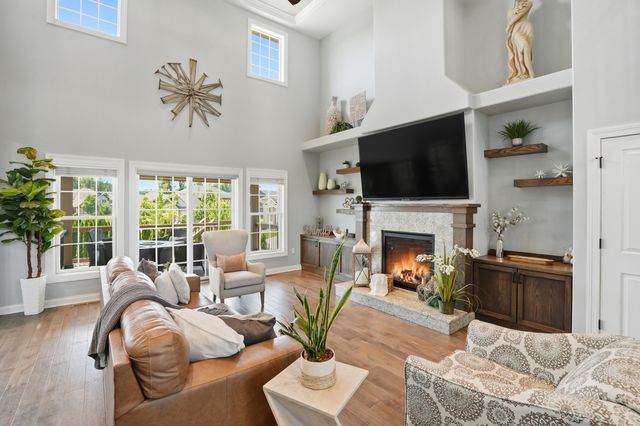 863 Sylvia Lane, Crown Point, IN 46307