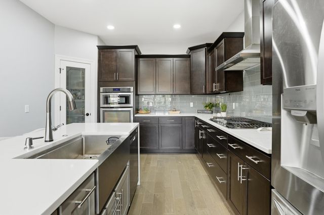 863 Sylvia Lane, Crown Point, IN 46307