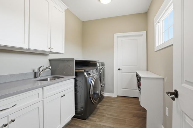 863 Sylvia Lane, Crown Point, IN 46307