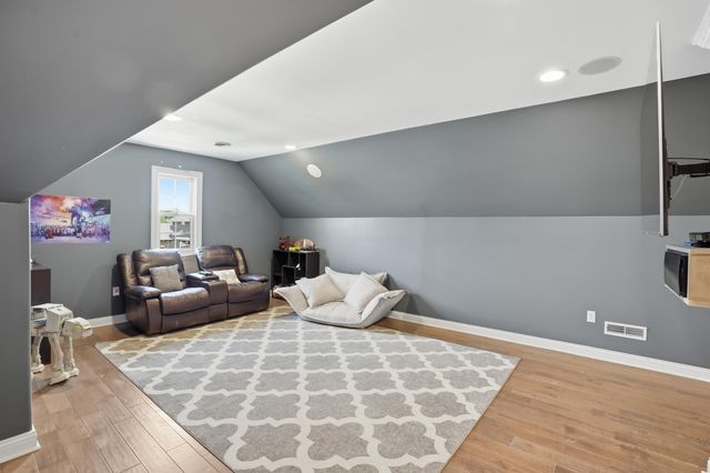863 Sylvia Lane, Crown Point, IN 46307
