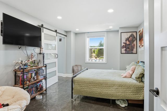 863 Sylvia Lane, Crown Point, IN 46307