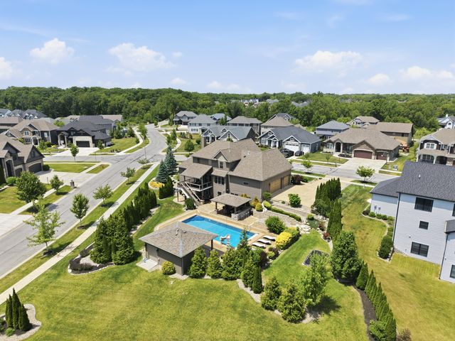 863 Sylvia Lane, Crown Point, IN 46307