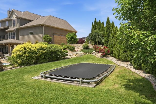 863 Sylvia Lane, Crown Point, IN 46307