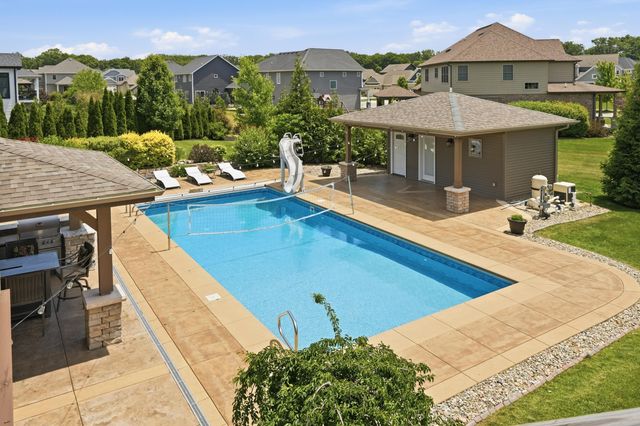 863 Sylvia Lane, Crown Point, IN 46307