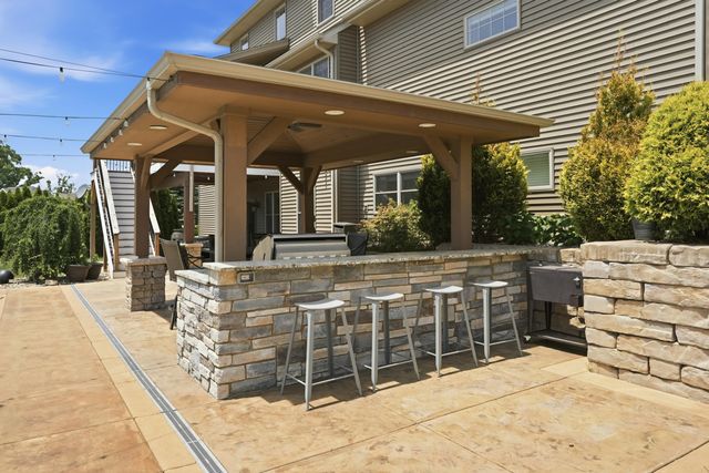 863 Sylvia Lane, Crown Point, IN 46307