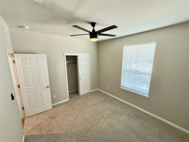 316 E Broade ST, Leander, TX 78641