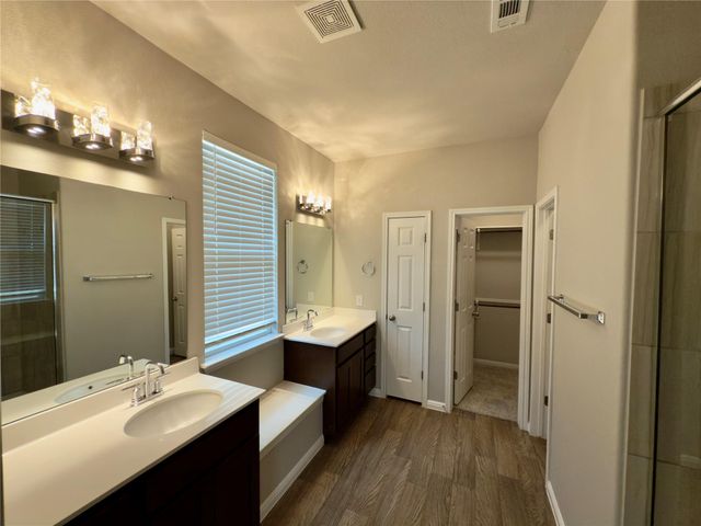 316 E Broade ST, Leander, TX 78641