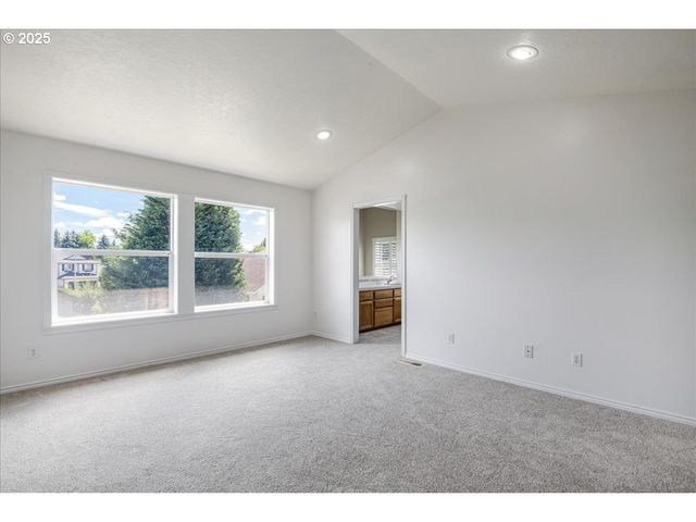 3253 Se 24TH Ter, Gresham, OR 97080