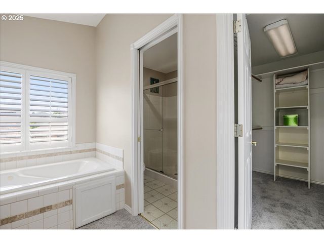 3253 Se 24TH Ter, Gresham, OR 97080